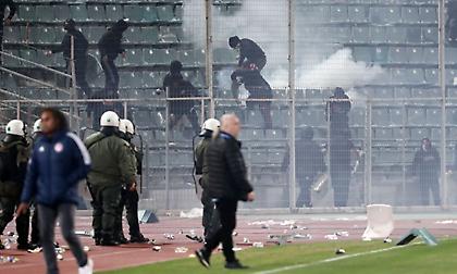 Ανακοίνωση της ΕΛΑΣ για τα επεισόδια στο Πανθεσσαλικό: «Ομάδα ατόμων επιτέθηκε με πέτρες και φωτοβολίδες ευθείας βολής»