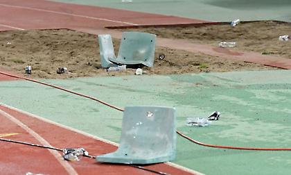 Φωτογραφίες με τις σοβαρές ζημιές που προκλήθηκαν στο Πανθεσσαλικό κατά τη διάρκεια των επεισοδίων