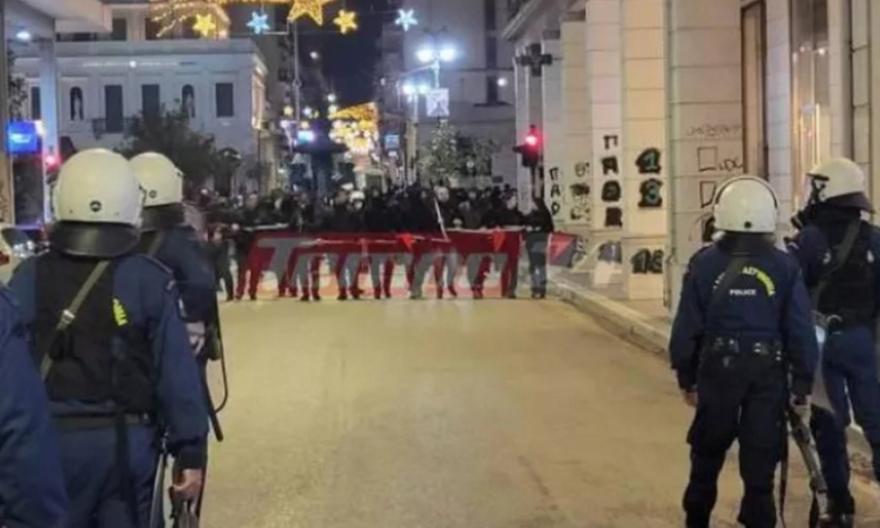 Πάτρα: Μπογιές στην πορεία μνήμης του Αλέξανδρου Γρηγορόπουλουμ