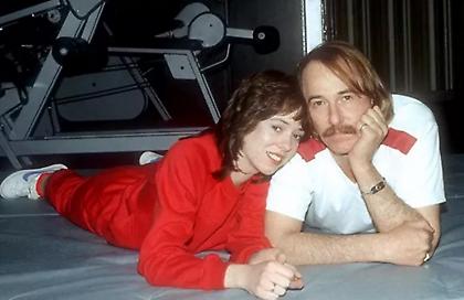 Mackenzie Phillips: Σοκάρει η αιμομικτική σχέση της ηθοποιού με τον πατέρα της - Όλα ξεκίνησαν όταν τη βίασε!