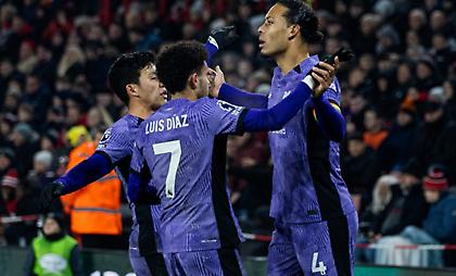 Από το Σέφιλντ, στο -2 από την κορυφή η Λίβερπουλ – Βαριά ήττα για τη Νότιγχαμ