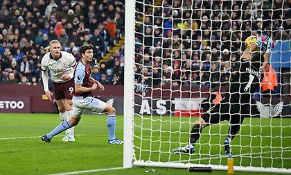 Απίθανο διπλό στοπ του Μαρτίνες στον Χάαλαντ