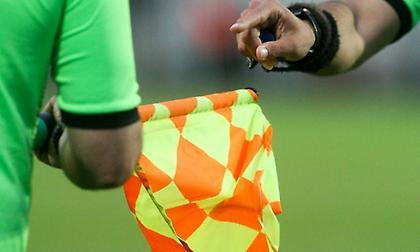 Ρήγμα στο μέτωπο των διαιτητών: Διεθνείς βοηθοί πιέζουν για να παίξουν και να γίνει αγωνιστική!