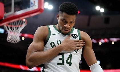 To μήνυμα ζωής του Αντετοκούνμπο για τα 29α γενέθλιά του: «Να ζείτε έντονα, να είστε ταπεινοί, να είστε εσείς»