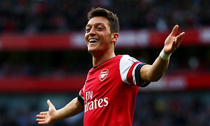 Τρόλαρε την Τότεναμ ο Οζίλ: «Η ομάδα που πάντα τα... θαλασσώνει, επέστρεψε»