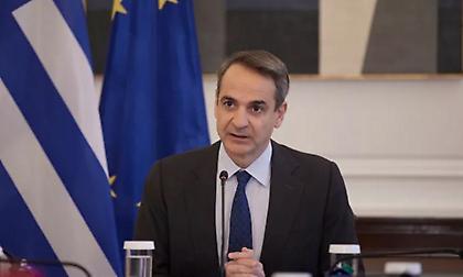 Έκτακτη σύσκεψη υπό τον πρωθυπουργό στο Μαξίμου για την οπαδική βία μετά τον σοβαρό τραυματισμό του αστυνομικού