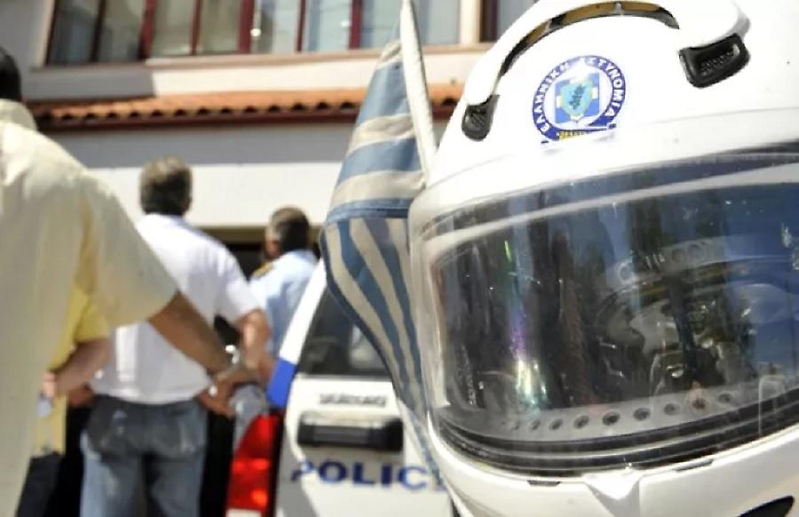 Νεαρός στη Θεσσαλονίκη έκλεψε κράνος αστυνομικού για... challenge και ΤικΤοκ!