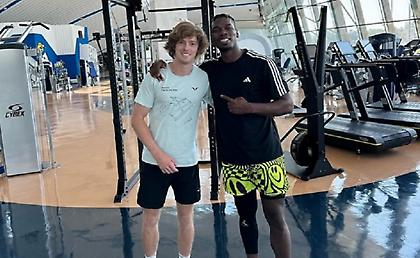 Προπονείται στο Ντουμπάι παρέα με Ρούμπλεφ και Πιάνιτς ο Πογκμπά