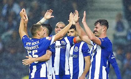 Εκμεταλλεύτηκε τη «γκέλα» της Σπόρτινγκ και την έπιασε στην κορυφή η Πόρτο!