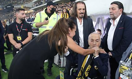 Συγκινεί ο γιος του Νεστορίδη: «Καλό ταξίδι μπαμπά, σε περιμένει ο Μίμης και ο Στέλιος»