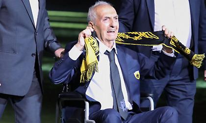 Κετσετζόγλου: «Αξεπέραστος ο μύθος Νεστορίδη - Οπαδοί άλλων ομάδων πήγαιναν στο γήπεδο και γίνονταν ΑΕΚ εξαιτίας του»