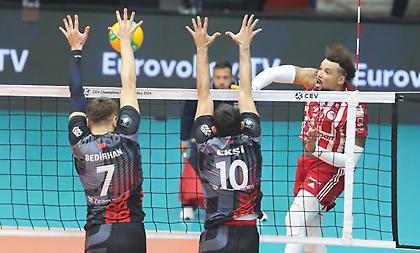 Πάλεψε, αλλά παραδόθηκε στην ανωτερότητα της Ζιράτ ο Ολυμπιακός