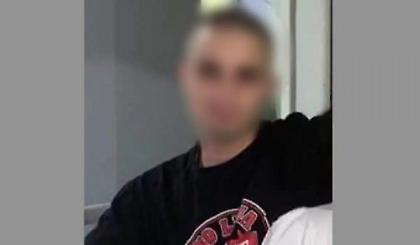 Δικηγόρος 18χρονου: «Μάλλον ξέρει ποιος του έδωσε τη φωτοβολίδα αλλά φοβάται να μιλήσει»
