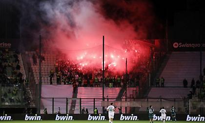 Άναψαν δεκάδες καπνογόνα κατά την είσοδο των ομάδων στη Λεωφόρο οι φίλοι της Μακάμπι Χάιφα