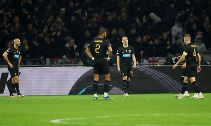 Προσπάθησε, αλλά πληγώθηκε από τα λάθη της στο Άμστερνταμ η ΑΕΚ και έμεινε εκτός Ευρώπης