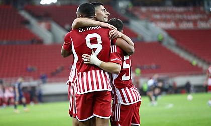 Τέσσερα γκολ -το ένα ακυρωθέν- και μεγάλη ευκαιρία με Φορτούνη: Το γεμάτο πρώτο ημίχρονο του Ολυμπιακού με την Τόπολα