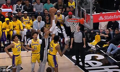 ΝΒΑ Top 10: Ο Γουεμπανιαμά «καβάλησε» τον Γουντ