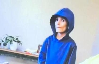 Βασάνιζαν τον 8χρονο γιο τους μέσα στο σπίτι τους - Το αγόρι βρέθηκε «σκελετωμένο» και πέθανε στο νοσοκομείο