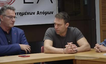 «Θερμό επεισόδιο» του Κασσελάκη με τον πρόεδρο του ΚΕΘΕΑ μπροστά στις κάμερες