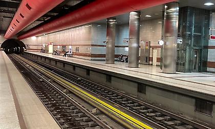 Κουκουλοφόροι πέταξαν καπνογόνα σε συρμό ΜΕΤΡΟ και απείλησαν επιβάτες–«Όποιος είναι Παναθηναϊκός να το πει τώρα»