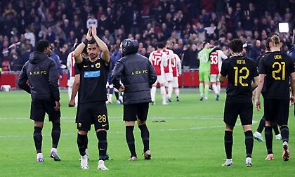 Η υπερπροσπάθεια, το χειροκρότημα και το «αντίο» στην Ευρώπη: H παρακάμερα του Άγιαξ-ΑΕΚ