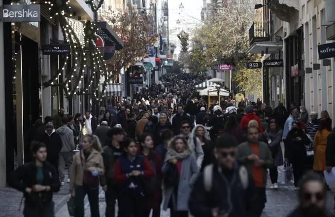Ανοικτά τα καταστήματα την Κυριακή ενόψει Χριστουγέννων