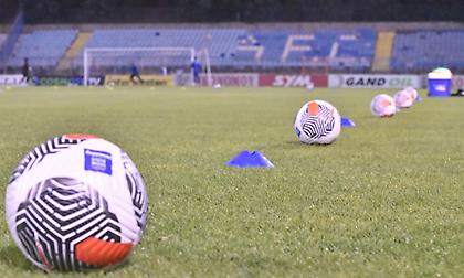 Μεγάλη ένταση έξω από το ΔΑΚ Λαμίας με ΜΑΤ και κόσμο που ήθελε να ανέβει στις… ταράτσες!