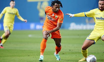 Γκολ από τα αποδυτήρια για την ΑΕΚ με τον Λιβάι Γκαρσία