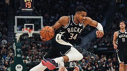 Triple double ο Γιάννης, 40άρα ο Λίλαρντ και οι Μπακς νίκησαν τους Σπερς