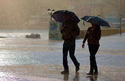 Έκτακτο δελτίο επιδείνωσης καιρού από την ΕΜΥ: Έρχεται χαμηλό βαρομετρικό με καταιγίδες και χαλάζι