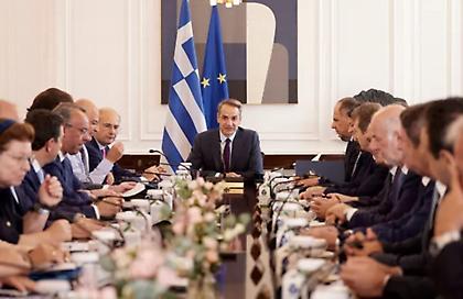 Αθλητικός νόμος και μη κρατικά πανεπιστήμια το «κυρίως μενού» στο τελευταίο υπουργικό της χρονιάς