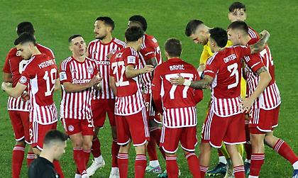 Σταματέλος: «Θέλει ενίσχυση… χθες ο Ολυμπιακός και ίσως διαφορετική προσέγγιση από Καρβαλιάλ-Ήταν πέναλτι του Ποντένσε»