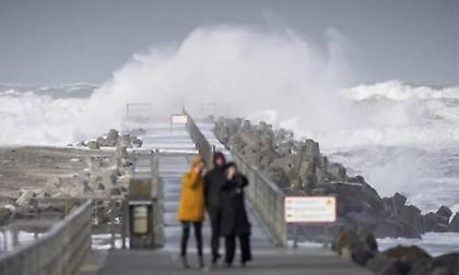 Αγωνία για εκατοντάδες επιβαίνοντες σε νορβηγικό κρουαζιερόπλοιο στη Βόρεια Θάλασσα
