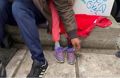 Εκκληση από την ΑΡΣΙΣ: Μη δίνετε χρήματα σε παιδιά που επαιτούν, συντηρείτε την παιδική εργασία