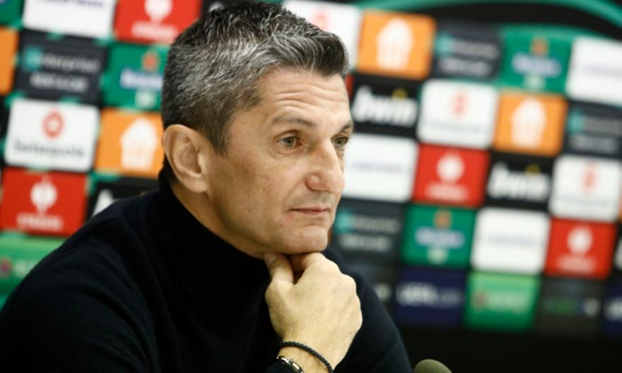 Λουτσέσκου: «Μειονέκτημα το γεγονός ότι θα παίξουμε χωρίς κόσμο τα ντέρμπι στην Τούμπα»