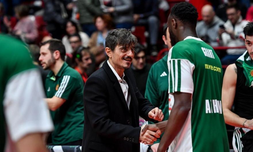 Γιαννακόπουλος: Μοίρασε συγχαρητήρια στους παίκτες του Παναθηναϊκού AKTOR