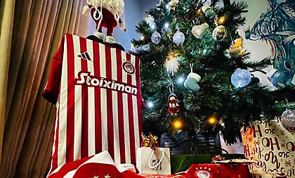 Άκρως ερυθρόλευκος ο χριστουγεννιάτικος στολισμός του Καρβαλιάλ