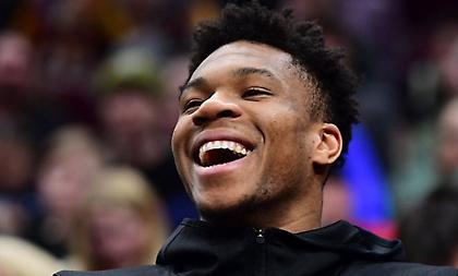 Επικός Γιάννης: «Για τα Χριστούγεννα θα ήθελα υγεία, χαρά και λίγα μελομακάρονα»