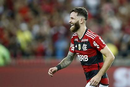 Ροντινέι και ο μάνατζερ του Λέο, στο πλευρό του Ολυμπιακού