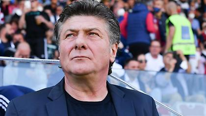 Ο Ματσάρι γύρισε με ταξί στη Νάπολη, αφού καθυστέρησε στη συν. Τύπου και το πούλμαν δεν τον περίμενε!