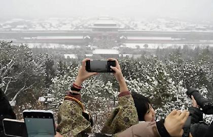 Ιστορικός χιονιάς στο Πεκίνο: Ρεκόρ ωρών με θερμοκρασίες κάτω από το μηδέν!