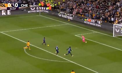 Η πιο... εκνευριστική ευκαιρία της χρονιάς: Βγήκαν τρεις παίκτες τετ α τετ και ο Στέρλινγκ πήρε τη χειρότερη απόφαση!