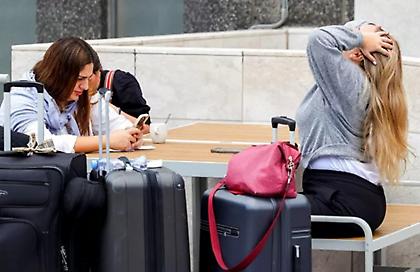 Εγκλωβισμένοι στα αεροδρόμια Βουδαπέστης και Βρυξελλών δεκάδες Έλληνες ταξιδιώτες