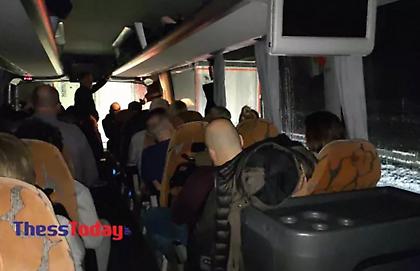 Έλληνας εκδρομέας εγκλωβισμένος στην Πράγα: «Μείναμε 17 ώρες μέσα στο πούλμαν»