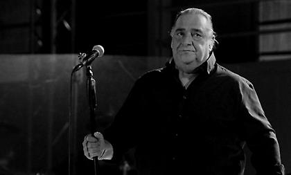 «Καλό ταξίδι άρχοντα»: Η εστίαση στη Θεσσαλονίκη θα παίζει μόνο Βασίλη Καρρά στο πλαίσιο 3ήμερου πένθους