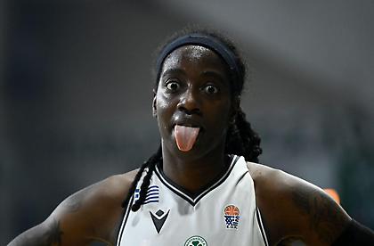 Παναθηναϊκός-Ολυμπιακός: Ο απίθανος χορός της Τζόουνς που ξεσήκωσε την εξέδρα