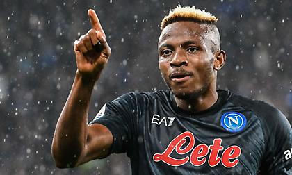 Ατζέντης Οσιμέν: «Το περασμένο καλοκαίρι είχαμε απίστευτες προσφορές, αλλά επιλέξαμε να παραμείνουμε στη Νάπολι»