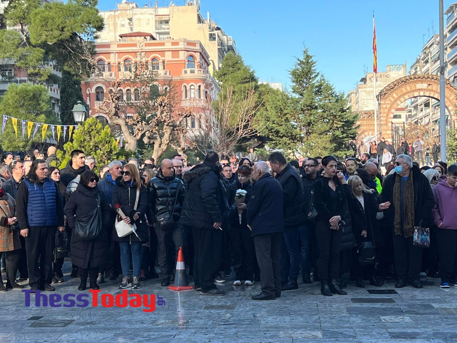 Βασίλης Καρράς: Σε λαϊκό προσκύνημα στη Θεσσαλονίκη σήμερα η σορός του