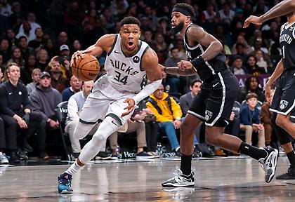 Νέα MVP εμφάνιση του Γιάννη, μαζί με τον Μίντλετον «κατάπιαν» τους Νετς