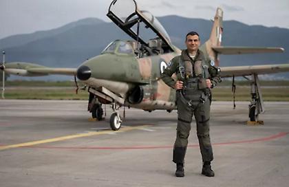 Απαντήσεις για την συντριβή του αεροσκάφους Τ-2 αναζητεί η Αεροπορία - Πένθος για τον χαμό του 40χρονου πιλότου